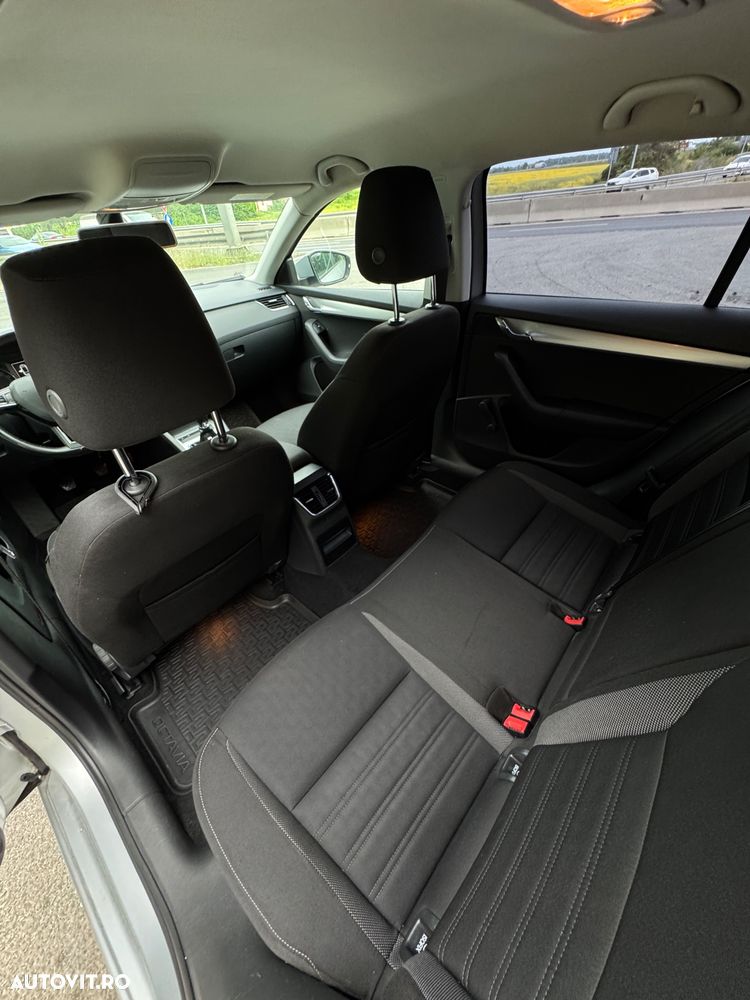 Skoda Octavia 2.0 TDI Ambition - 6