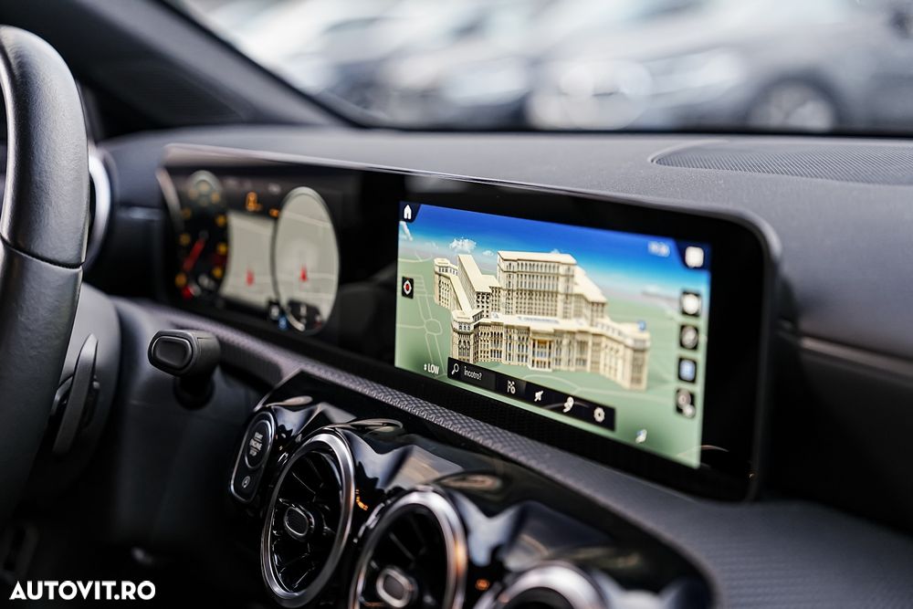 Mercedes-Benz A 180 Sedan 7G-DCT Style - 27