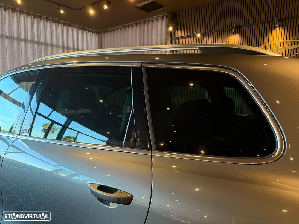 VW Touareg 3.0 TDI V6 Executive Edition - 16