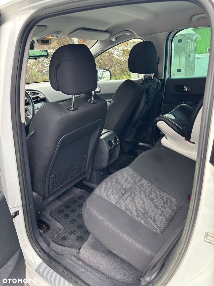 Peugeot 3008 2.0 HDi Allure - 4