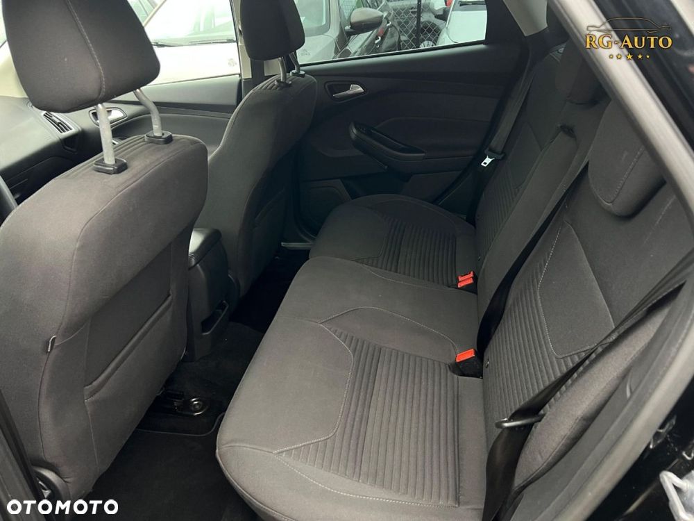 Ford Focus - 35