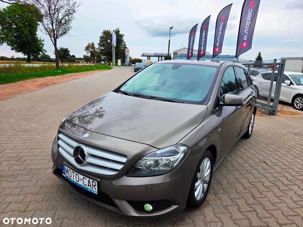 Mercedes-Benz Klasa B 180 CDI (BlueEFFICIENCY) 7G-DCT - 21