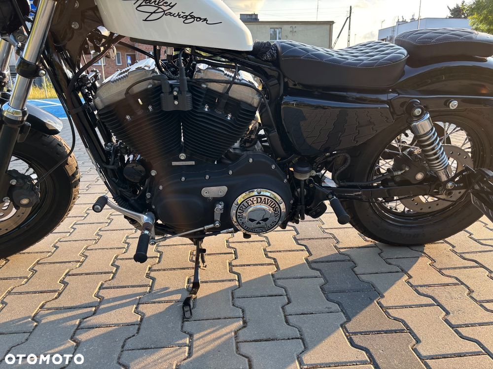 Harley-Davidson Sportster Forty-Eight - 13