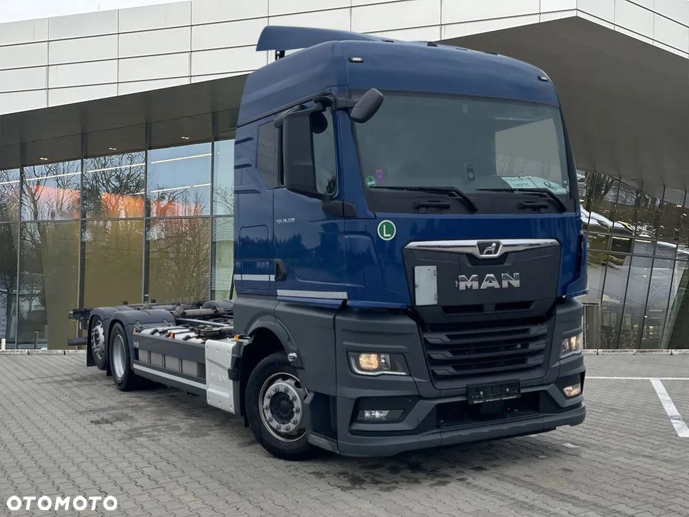 MAN TGX 26.520 6x2-2 LL CH - 3