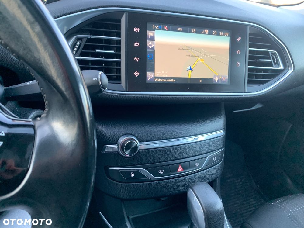 Peugeot 308 BlueHDi FAP 150 Stop&Start Automatik Allure - 19