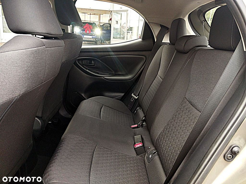 Toyota Yaris - 11