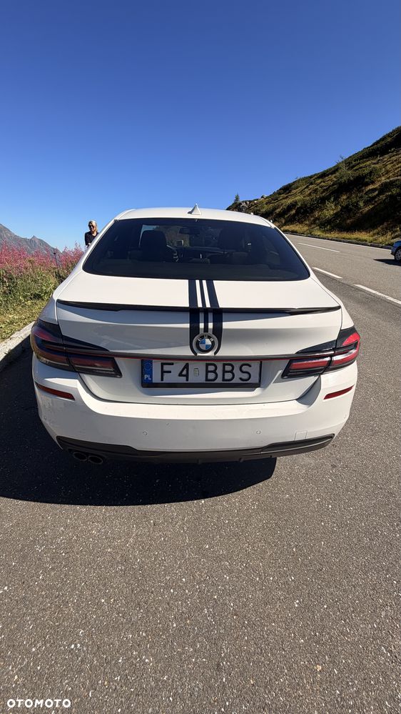 BMW Seria 5 525d xDrive - 5