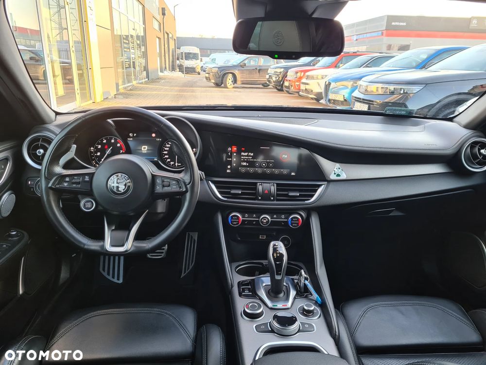 Alfa Romeo Giulia 2.0 Turbo Veloce Q4 - 22
