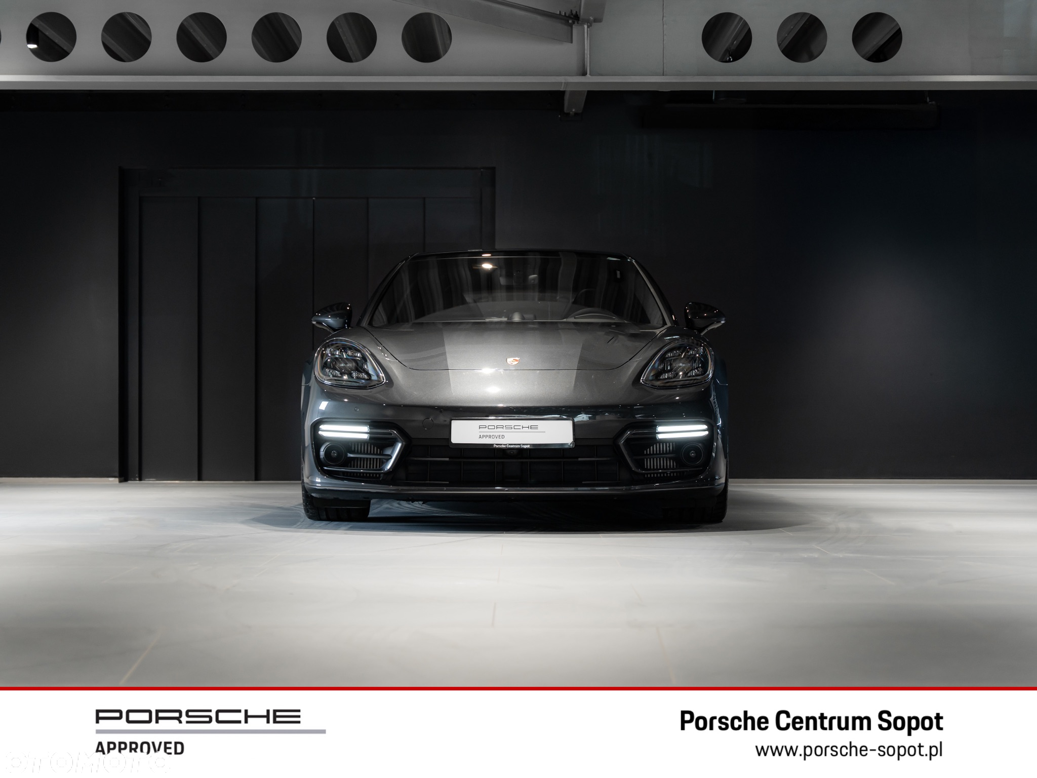 Porsche Panamera GTS Sport Turismo - 8