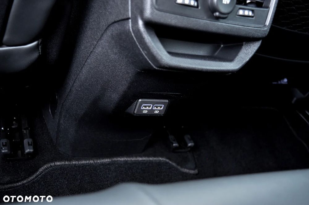 Peugeot 3008 BlueHDi 130 Stop & Start EAT8 Allure - 23