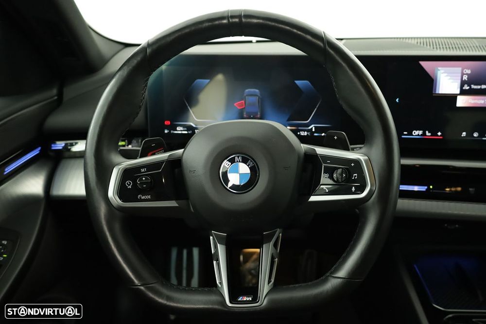 BMW 520 d Pack Desportivo M - 15