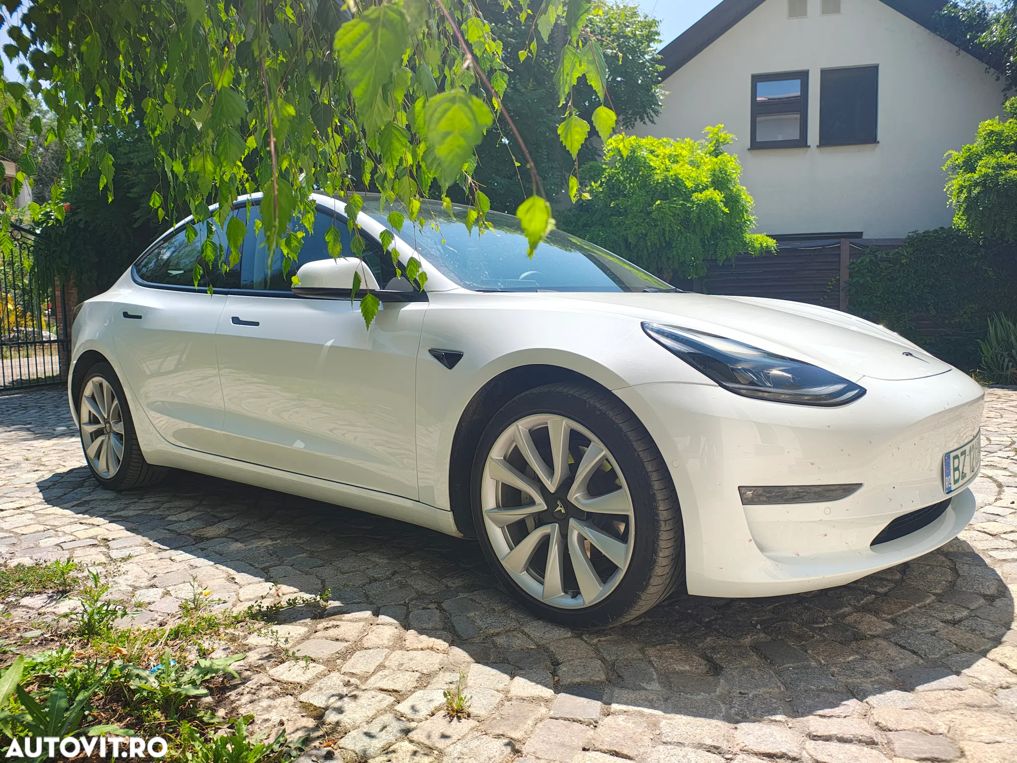 Tesla Model 3 - 5
