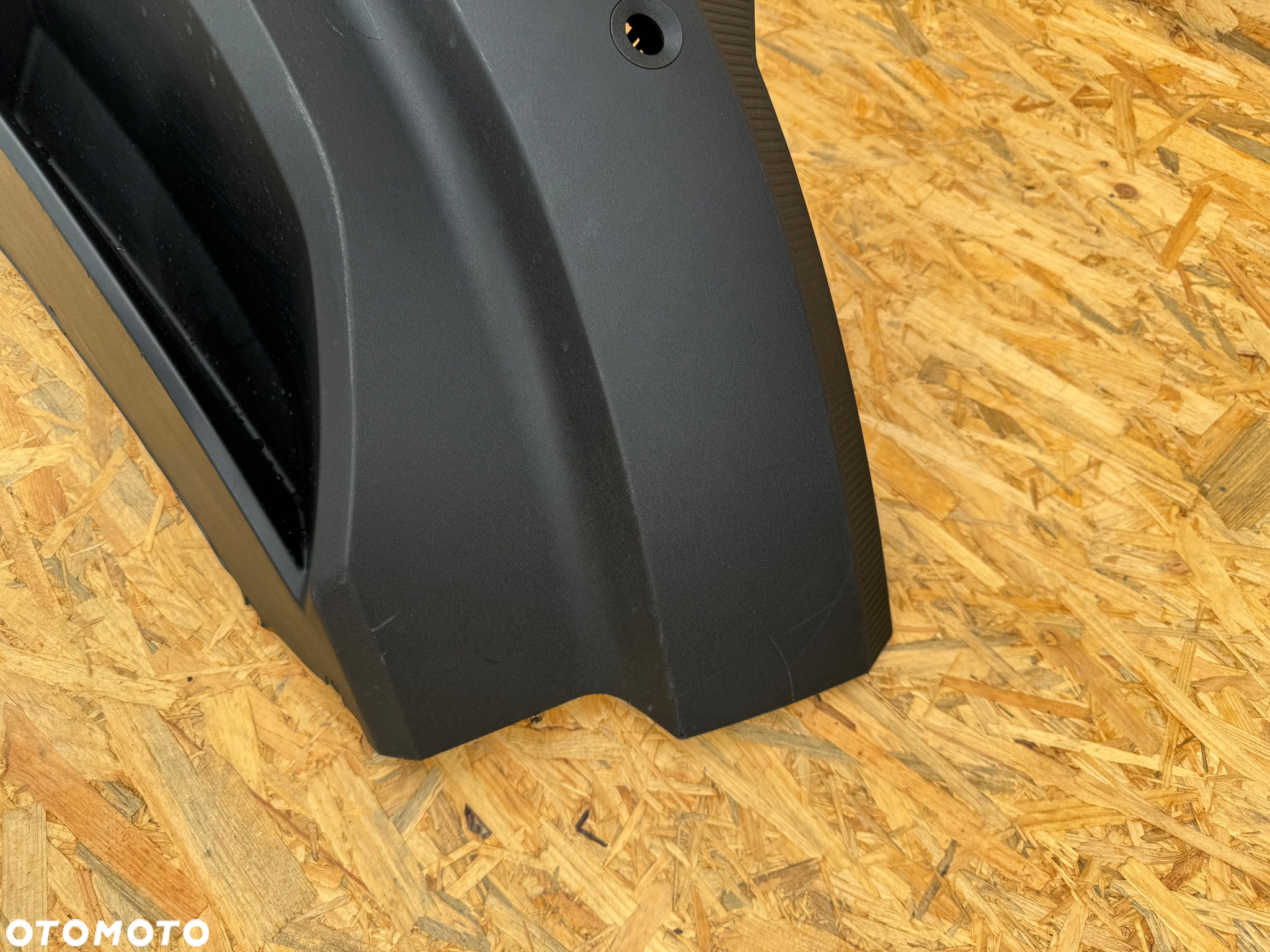 ZDERZAK TYŁ TYLNI VOLVO EX30 EX-30 DÓŁ SPOILER DYFUZOR 31345661 ORYGINAŁ - 7