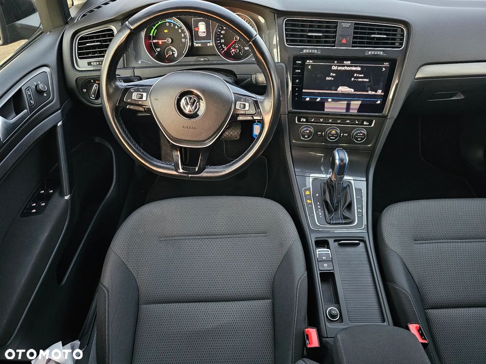 Volkswagen Golf e-Golf - 9