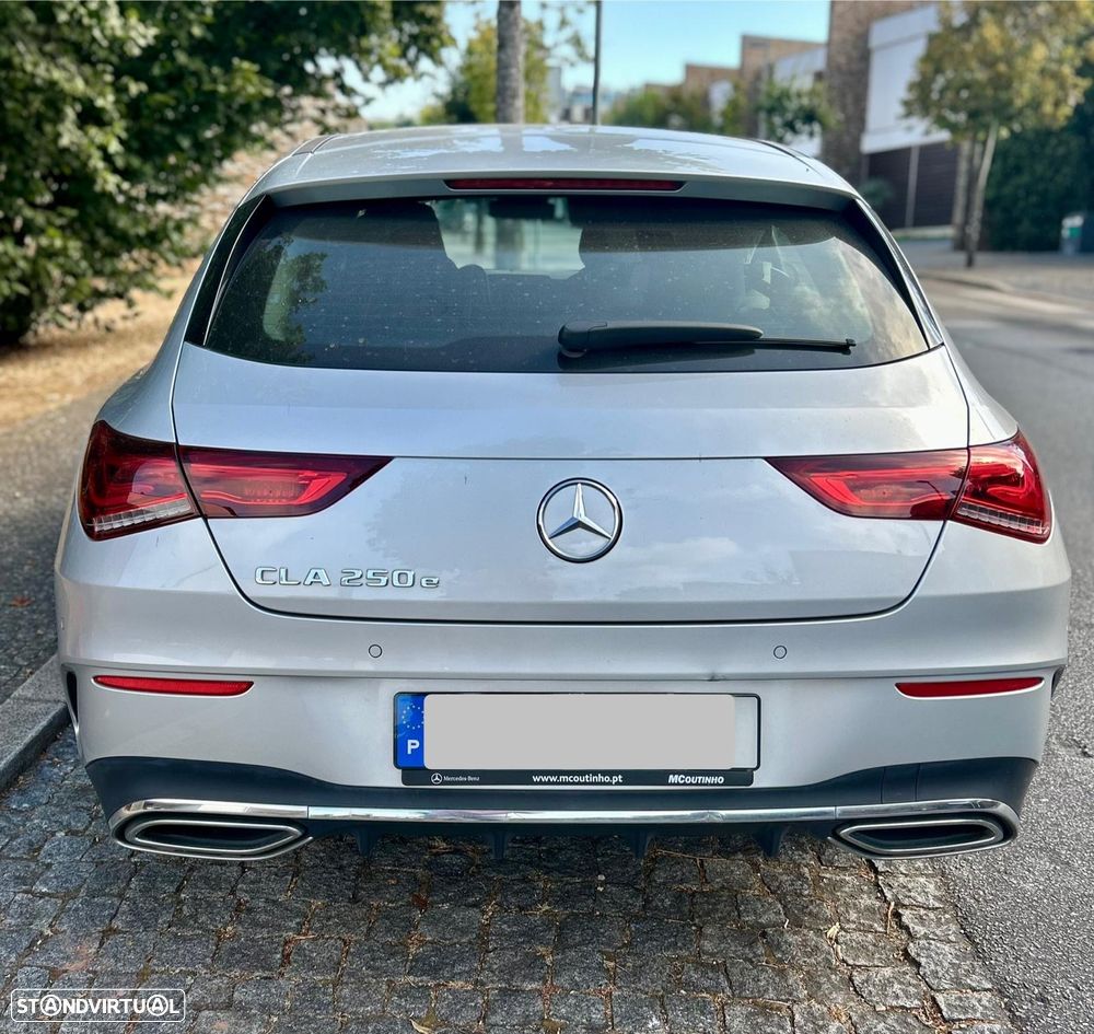 Mercedes-Benz CLA 250 e Shooting Brake AMG Line - 2