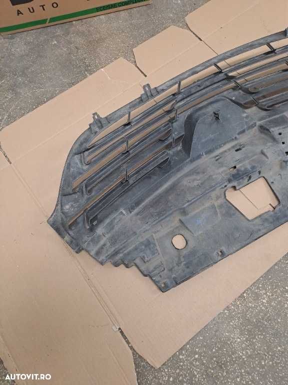 Grila radiator Renault Trafic 3 an 2014-2017 cod 623108673R - 3