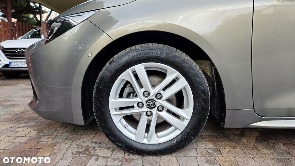 Toyota Corolla 1.8 Hybrid Comfort - 38