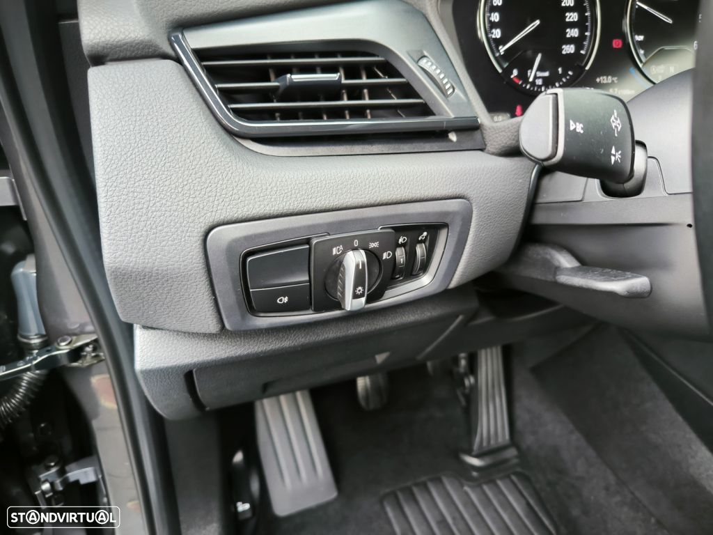BMW 216 Active Tourer d Corporate Edition - 29
