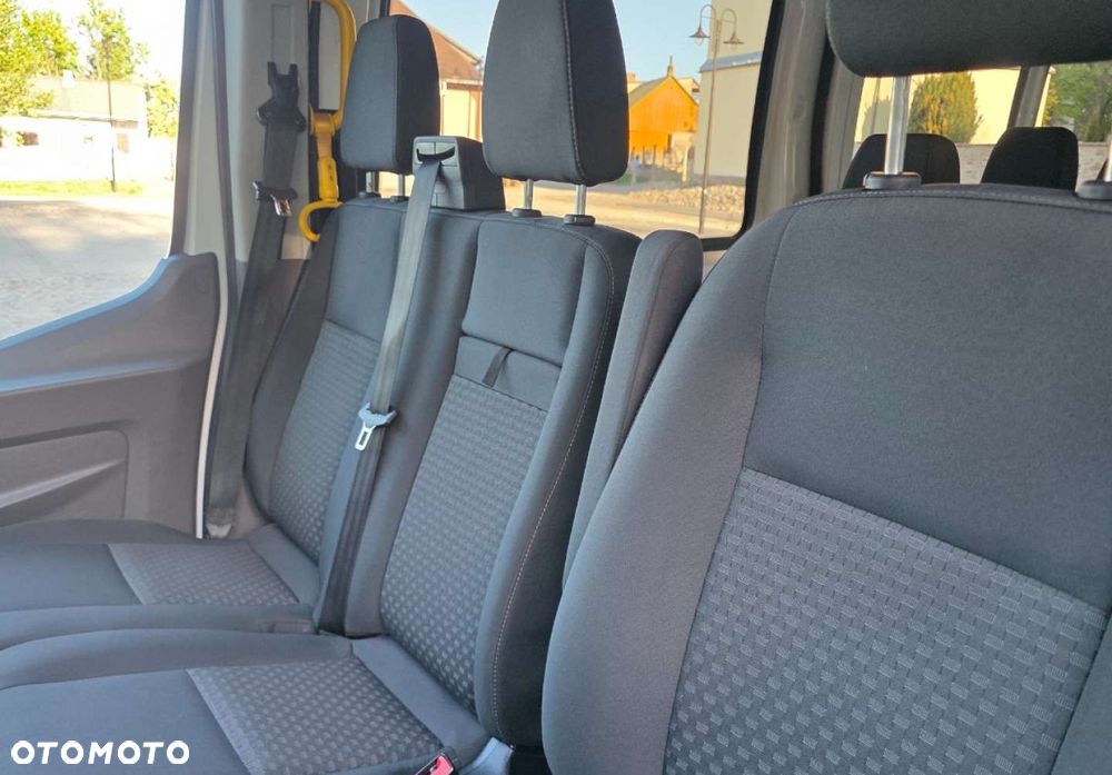 Ford Transit - 12