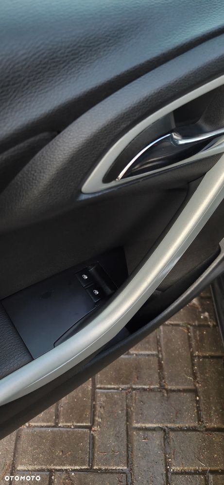 Opel Astra 1.4 Turbo Edition - 24