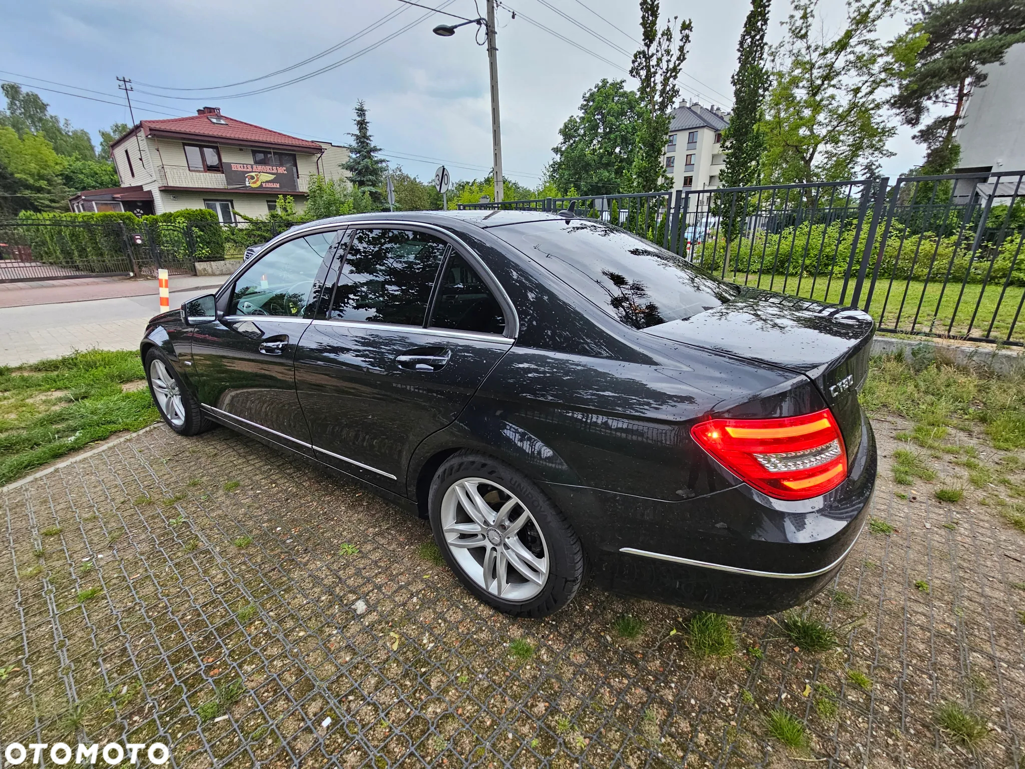 Mercedes-Benz Klasa C 180 BlueEFFICIENCY 7G-TRONIC Avantgarde - 8