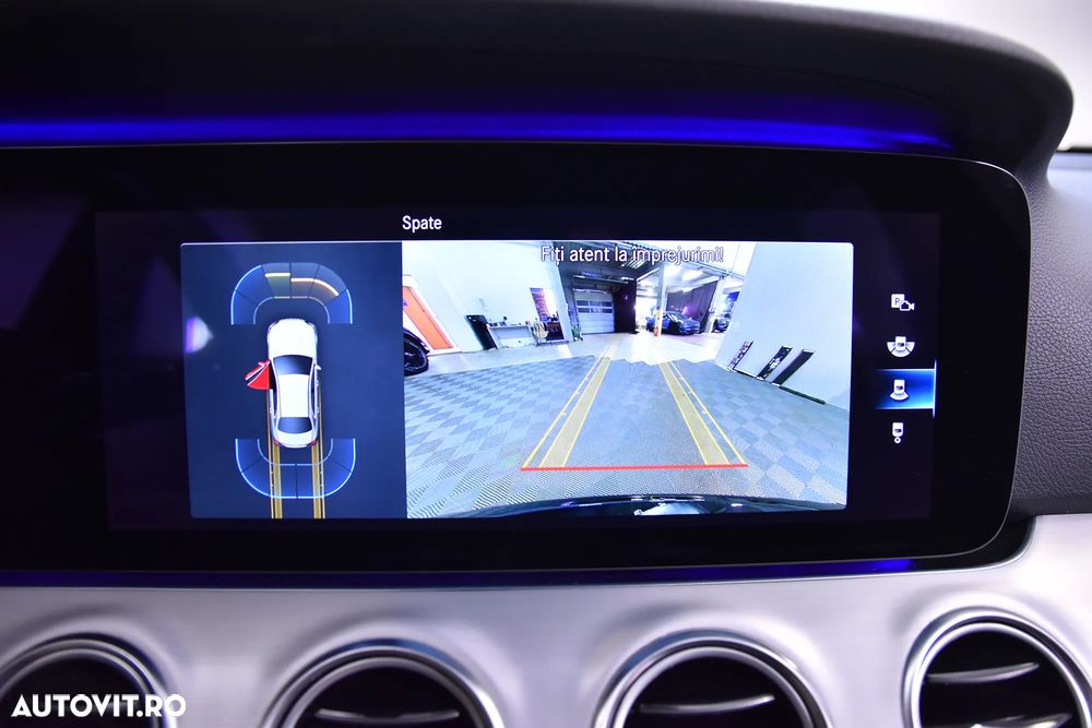 Mercedes-Benz E 300 de Aut. - 19