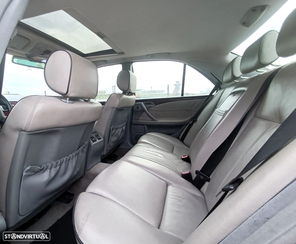 Mercedes-Benz E 220 - 6