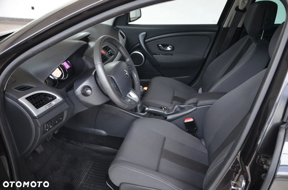 Renault Megane TCe 130 Expression - 23