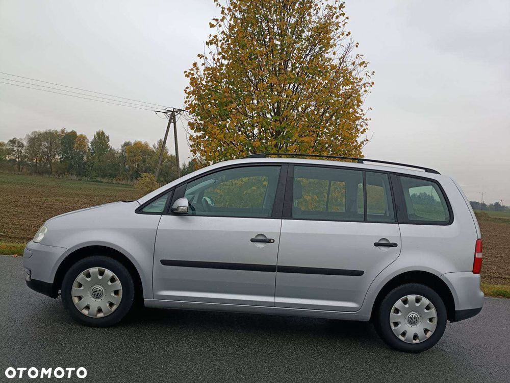 Volkswagen Touran 2004 photo 4
