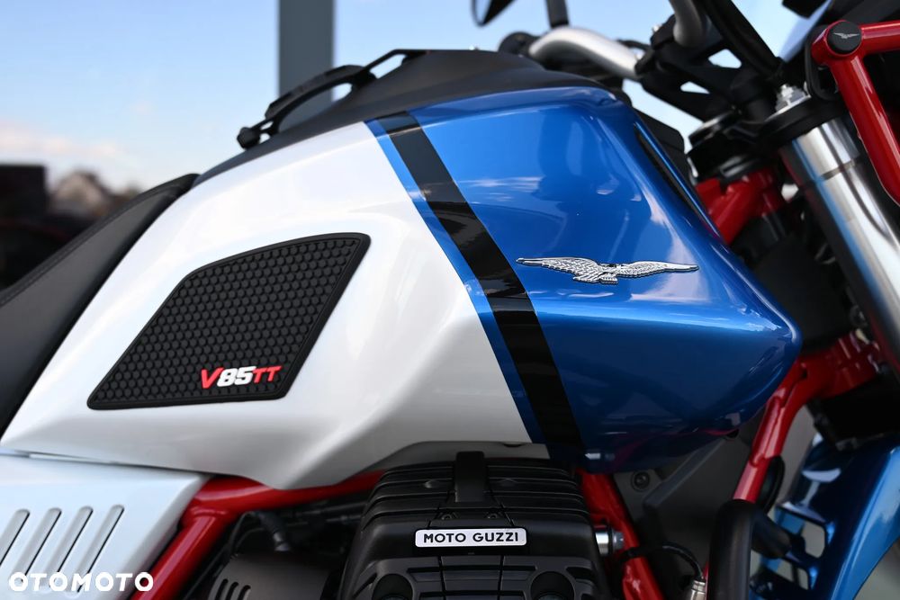 Moto Guzzi V85 - 38