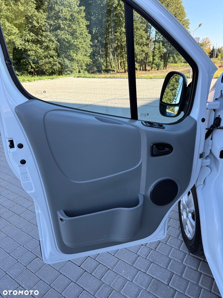 Renault Trafic - 22