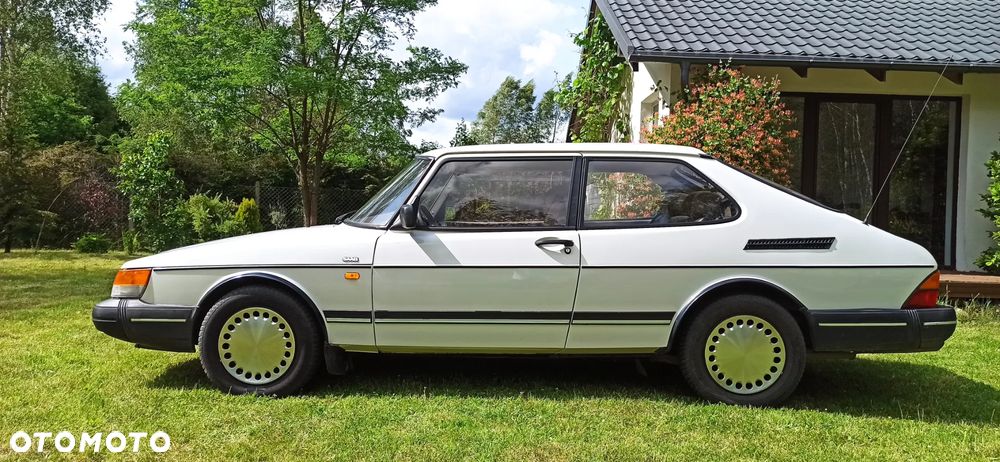 Saab 900 - 1