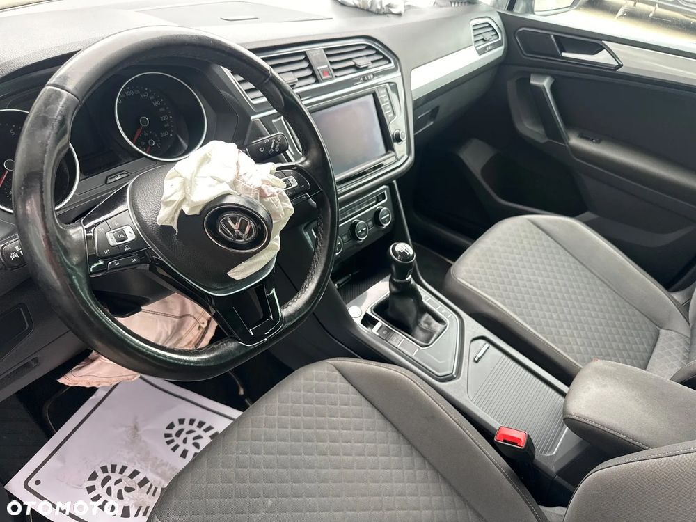 Volkswagen Tiguan - 34