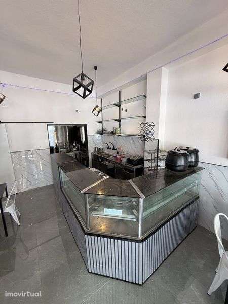 Loja para arrendar - Grande imagem: 2/4