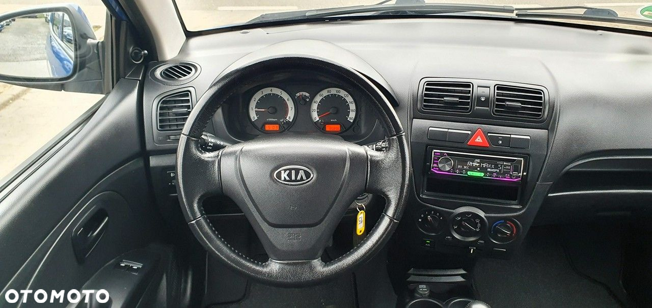 Kia Picanto - 8