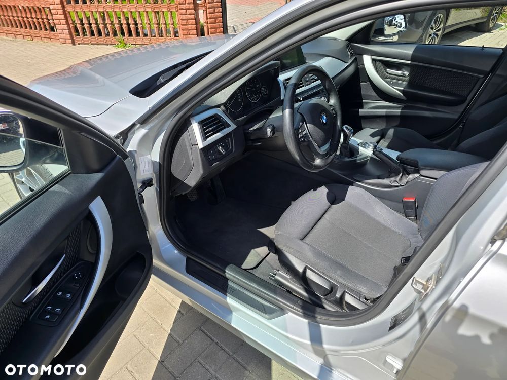 BMW Seria 3 - 8