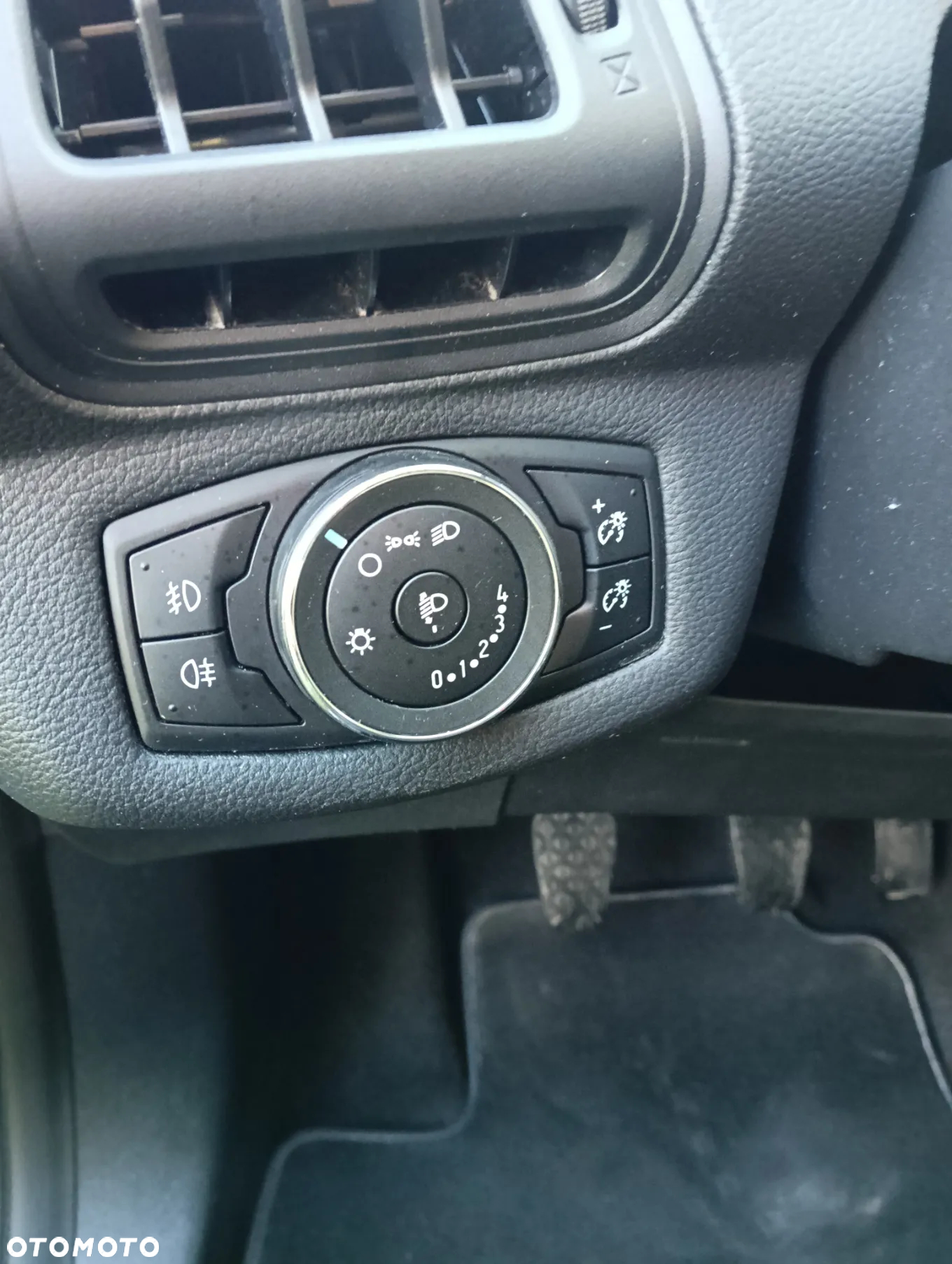 Ford B-MAX 1.4 Ambiente - 16