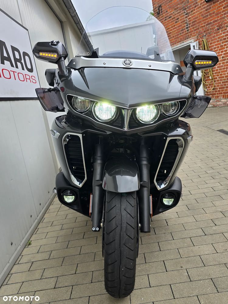 Yamaha Venture - 8