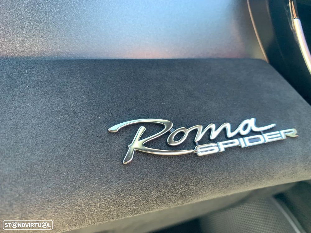 Ferrari Roma Spider - 33