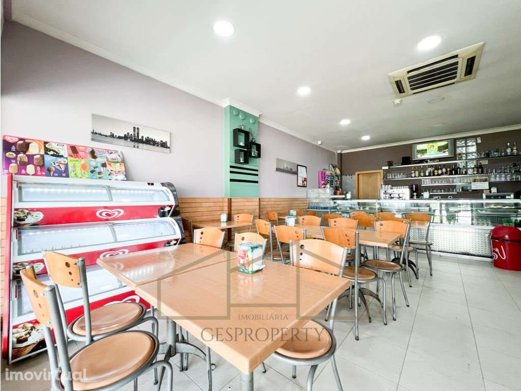 Espaço Comercial na Quinta do Bom Retiro - Sobreda - Grande imagem: 2/17