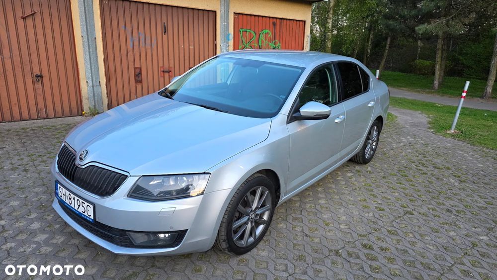 Skoda Octavia 2.0 TDI Style DSG - 1