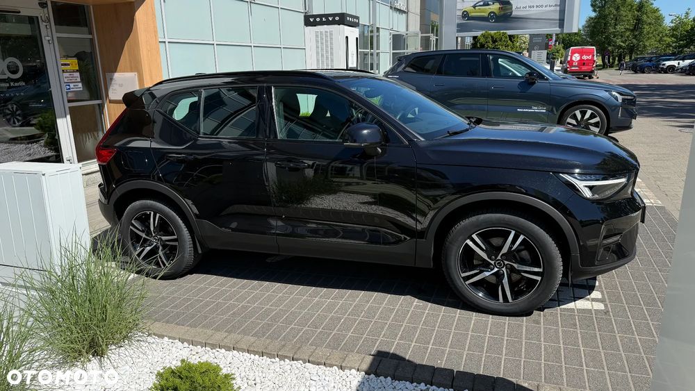 Volvo XC 40 B3 Plus Dark - 4