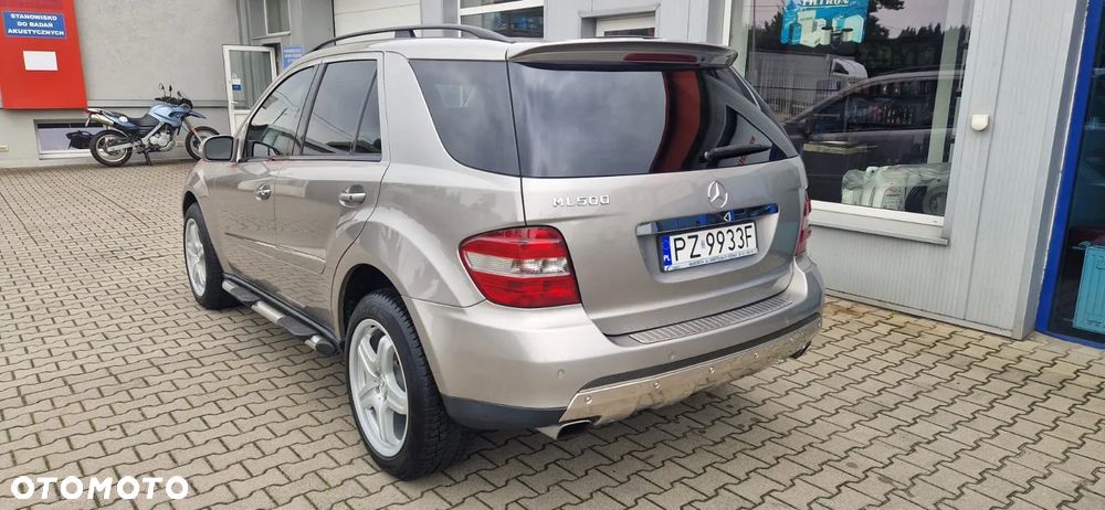Mercedes-Benz ML 500 4-Matic - 4