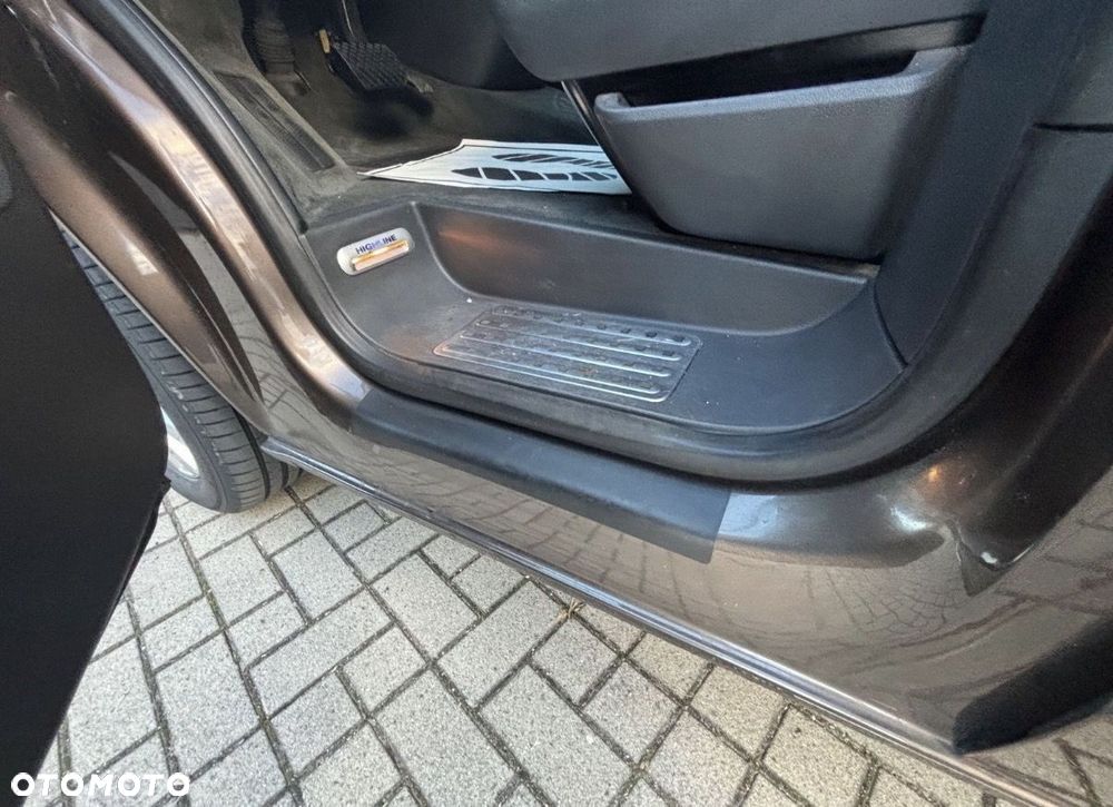 Volkswagen Multivan - 9