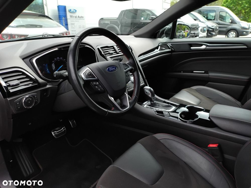 Ford Mondeo - 12