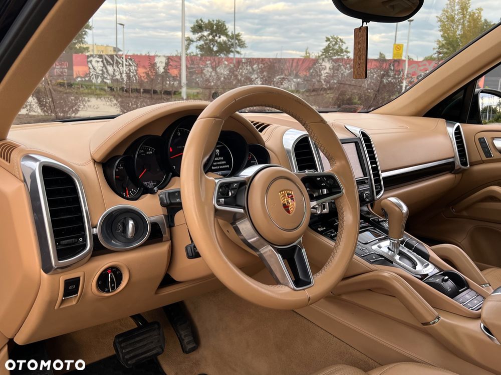 Porsche Cayenne Diesel Platinum Edition - 17