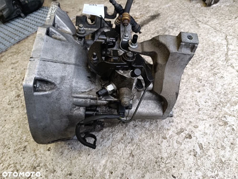 SKRZYNIA BIEGÓW FOCUS MK3 C-MAX 1.6 TDCI AV6R7002KJ - 2