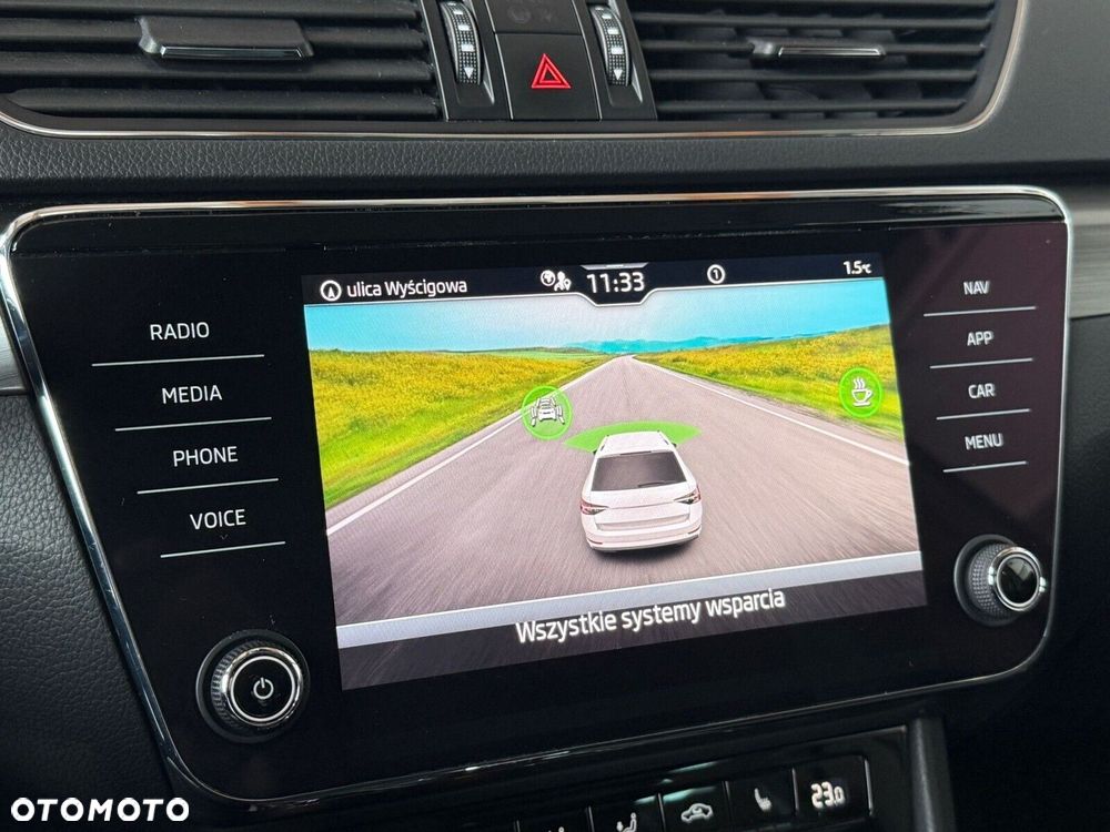 Skoda Superb 2.0 TDI SCR Style DSG - 25