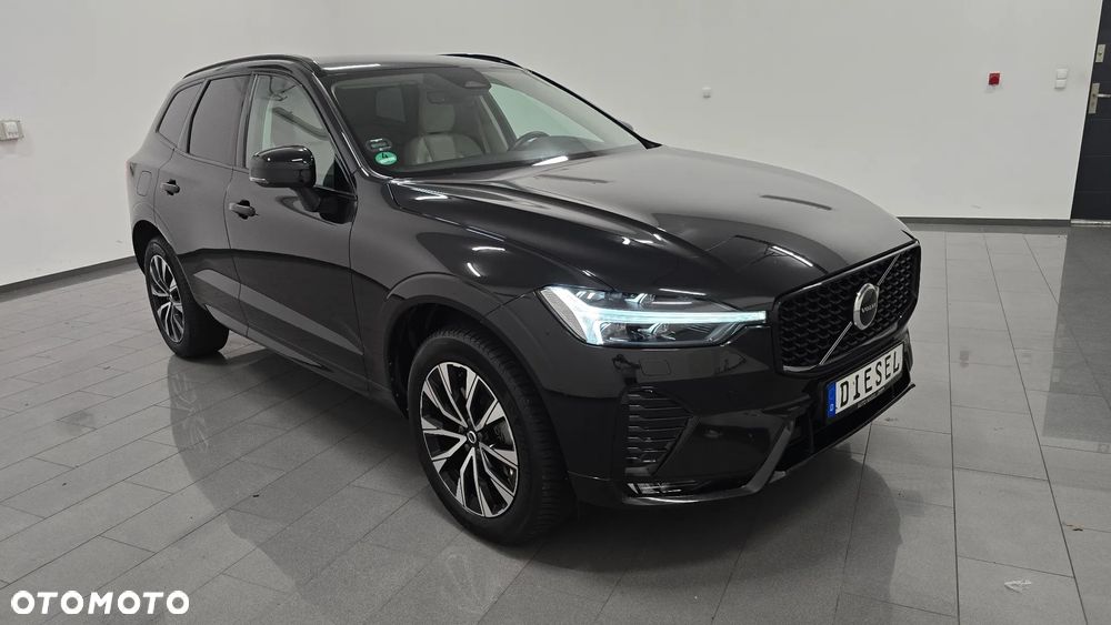 Volvo XC 60 B4 D Plus Dark - 3