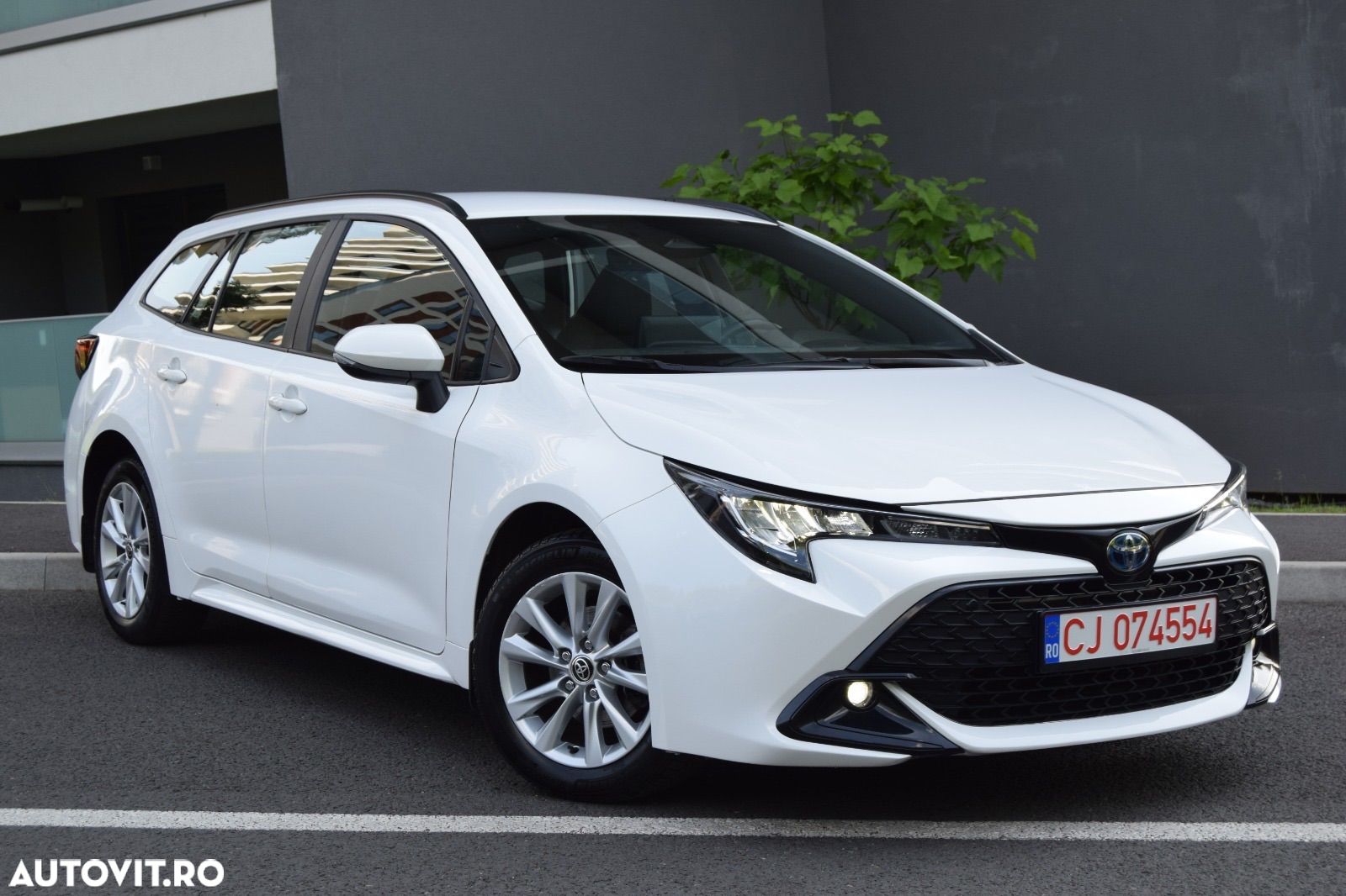 Toyota Corolla 1.8 HSD Business - 1